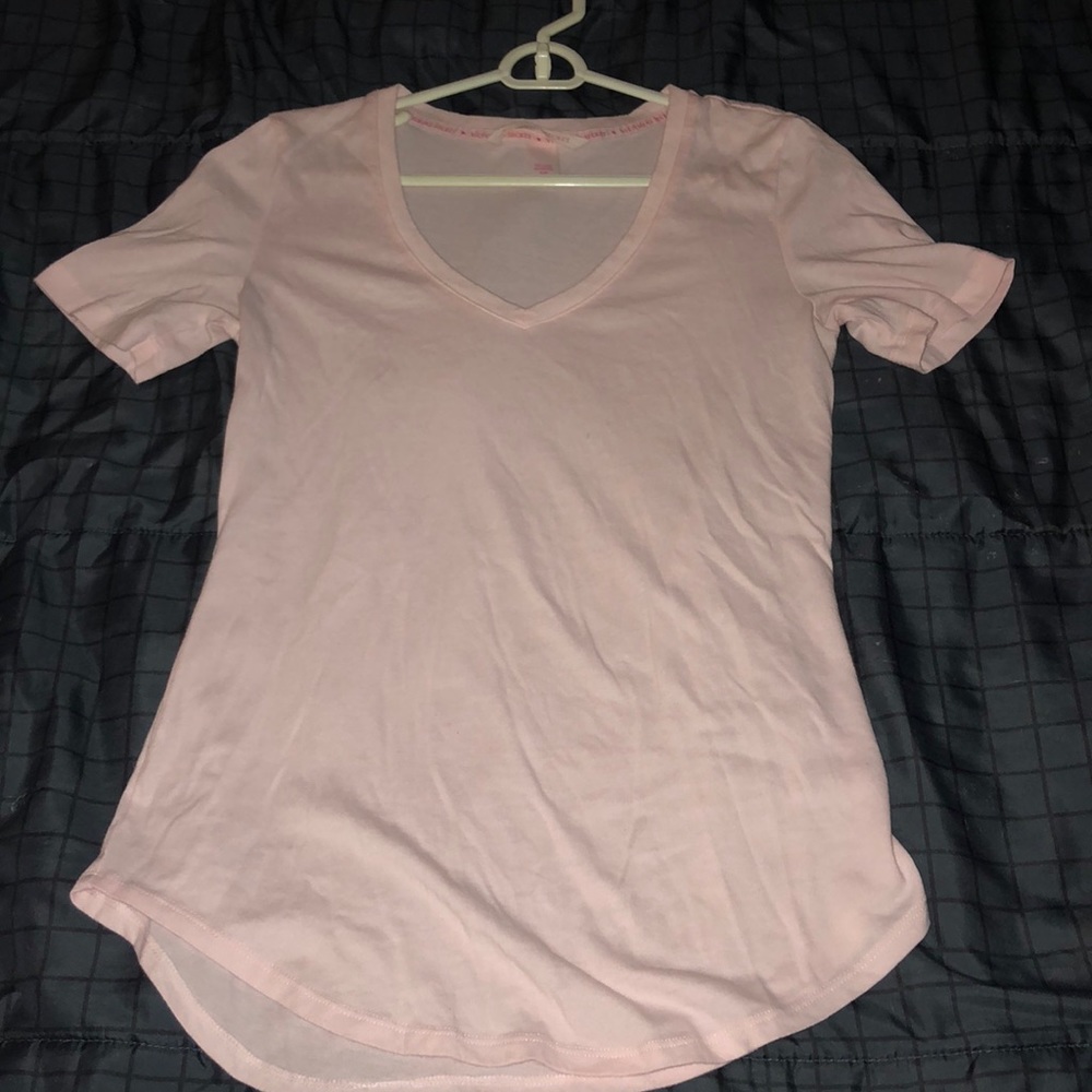 Light pink t shirt